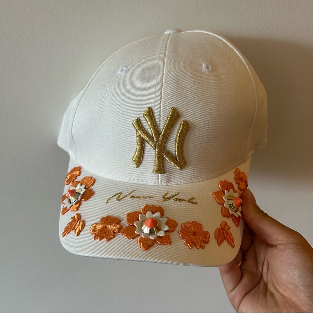 Custom Yankees Cap - Picture 2 of 6